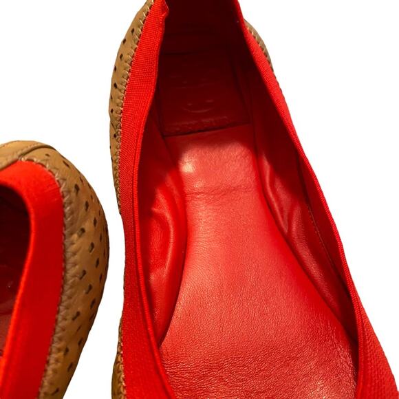 Tory Burch Size 6.5 Caroline tan flats with red elastic trim and golden logo - Picture 15 of 16